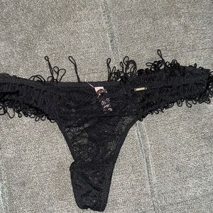 La vieen and Rose, sexy thong